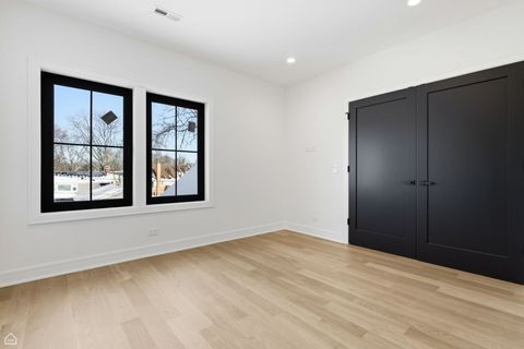 Tiny photo for 1100 Lois Avenue, Park Ridge, IL 60068 (MLS # 12647438)
