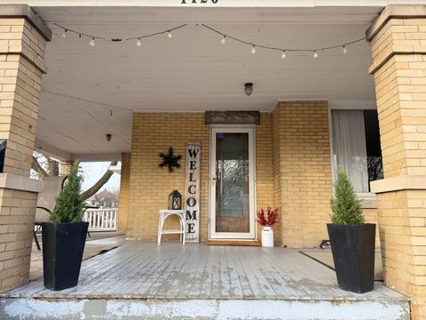 Photo of 1120 W Church Street, Champaign, IL 61821 (MLS # 12548532)