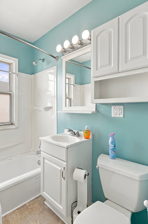 Tiny photo for 2329 Frances Place, Davenport, IA 52804 (MLS # 12753520)