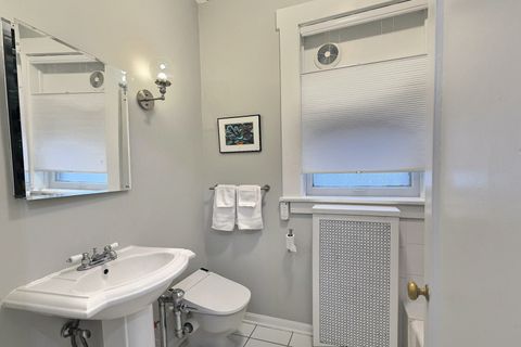 Tiny photo for 300 N Oak Park Avenue #1, Oak Park, IL 60302 (MLS # 12492762)