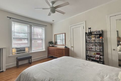 Tiny photo for 300 N Oak Park Avenue #1, Oak Park, IL 60302 (MLS # 12492762)