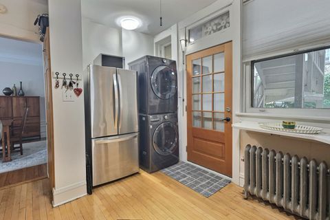 Tiny photo for 300 N Oak Park Avenue #1, Oak Park, IL 60302 (MLS # 12492762)