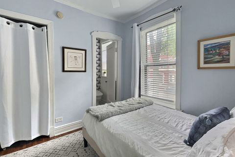 Tiny photo for 300 N Oak Park Avenue #1, Oak Park, IL 60302 (MLS # 12492762)