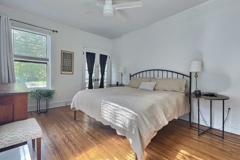 Tiny photo for 300 N Oak Park Avenue #1, Oak Park, IL 60302 (MLS # 12492762)