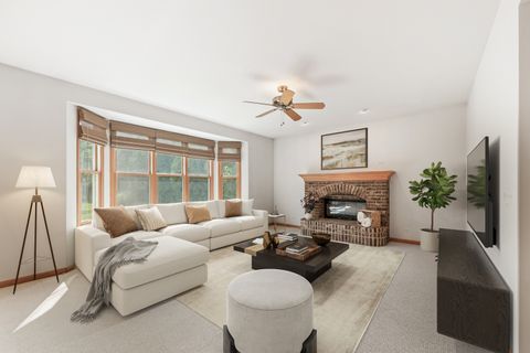 Tiny photo for 185 W Hickory Road, Lombard, IL 60148 (MLS # 12466202)