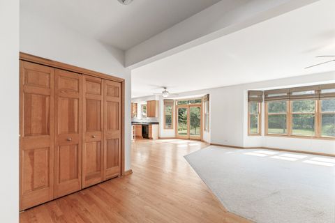 Tiny photo for 185 W Hickory Road, Lombard, IL 60148 (MLS # 12466202)