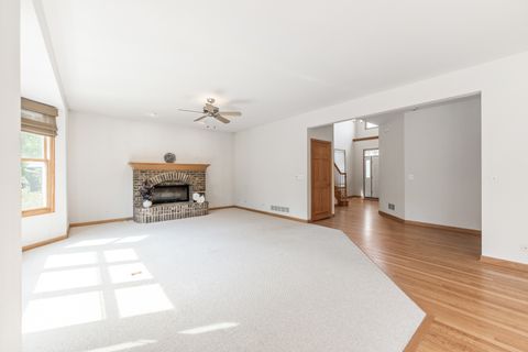 Tiny photo for 185 W Hickory Road, Lombard, IL 60148 (MLS # 12466202)