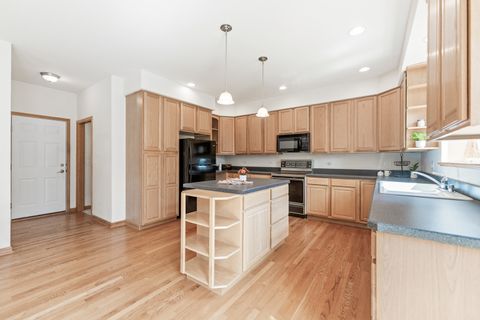 Tiny photo for 185 W Hickory Road, Lombard, IL 60148 (MLS # 12466202)