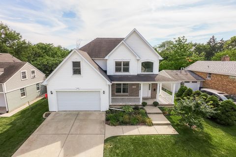 Tiny photo for 185 W Hickory Road, Lombard, IL 60148 (MLS # 12466202)