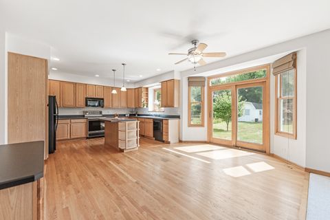 Tiny photo for 185 W Hickory Road, Lombard, IL 60148 (MLS # 12466202)
