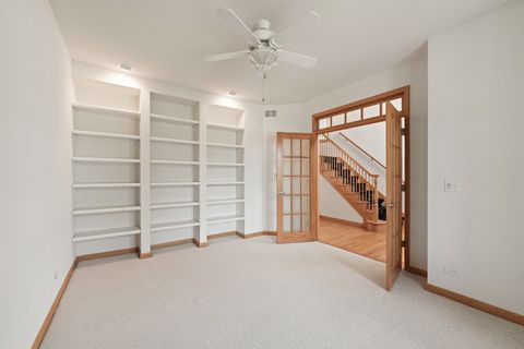 Tiny photo for 185 W Hickory Road, Lombard, IL 60148 (MLS # 12466202)
