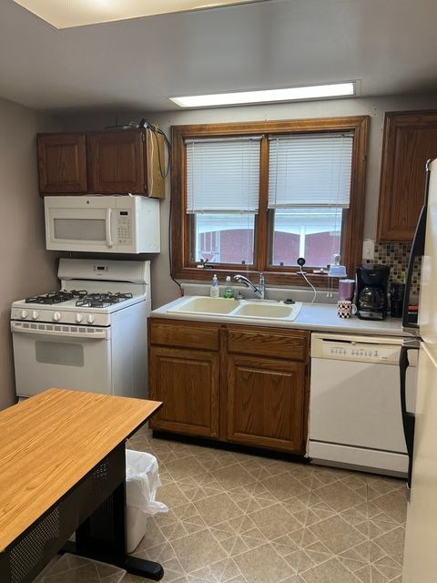 Tiny photo for 550 Henry Street, Kankakee, IL 60901 (MLS # 12496695)