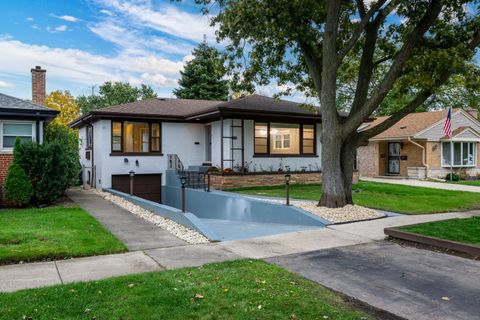 Tiny photo for 9539 Lorel Avenue, Skokie, IL 60077 (MLS # 12516840)