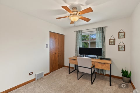 Tiny photo for 15224 Walnut Road, Oak Forest, IL 60452 (MLS # 12774006)