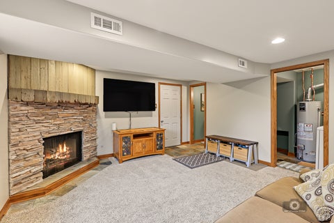 Tiny photo for 15224 Walnut Road, Oak Forest, IL 60452 (MLS # 12774006)