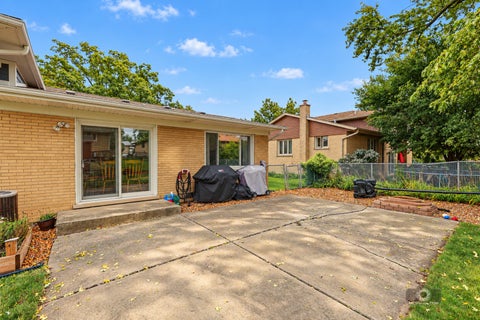 Tiny photo for 15224 Walnut Road, Oak Forest, IL 60452 (MLS # 12774006)
