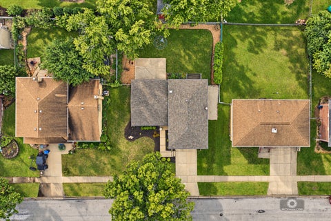 Tiny photo for 15224 Walnut Road, Oak Forest, IL 60452 (MLS # 12774006)