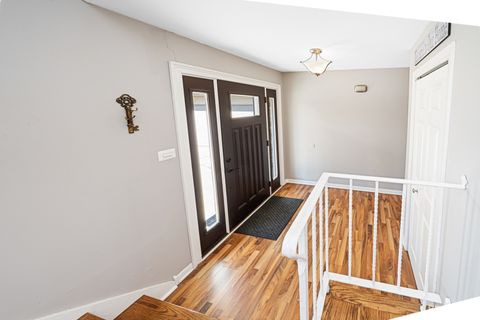 Tiny photo for 15229 Bunker Drive, Orland Park, IL 60462 (MLS # 12487045)