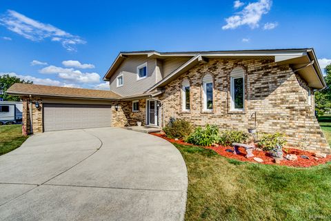 Tiny photo for 15229 Bunker Drive, Orland Park, IL 60462 (MLS # 12487045)