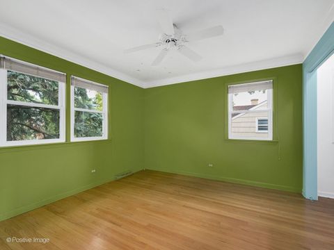 Tiny photo for 113 N Oak Street, Elmhurst, IL 60126 (MLS # 12688342)