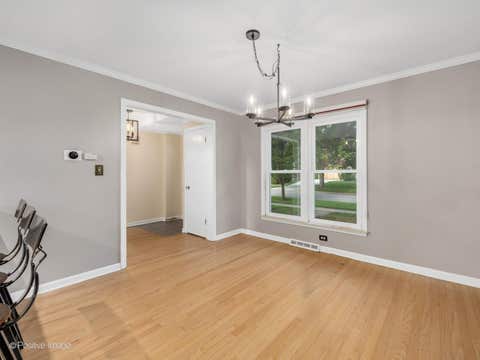 Tiny photo for 113 N Oak Street, Elmhurst, IL 60126 (MLS # 12688342)