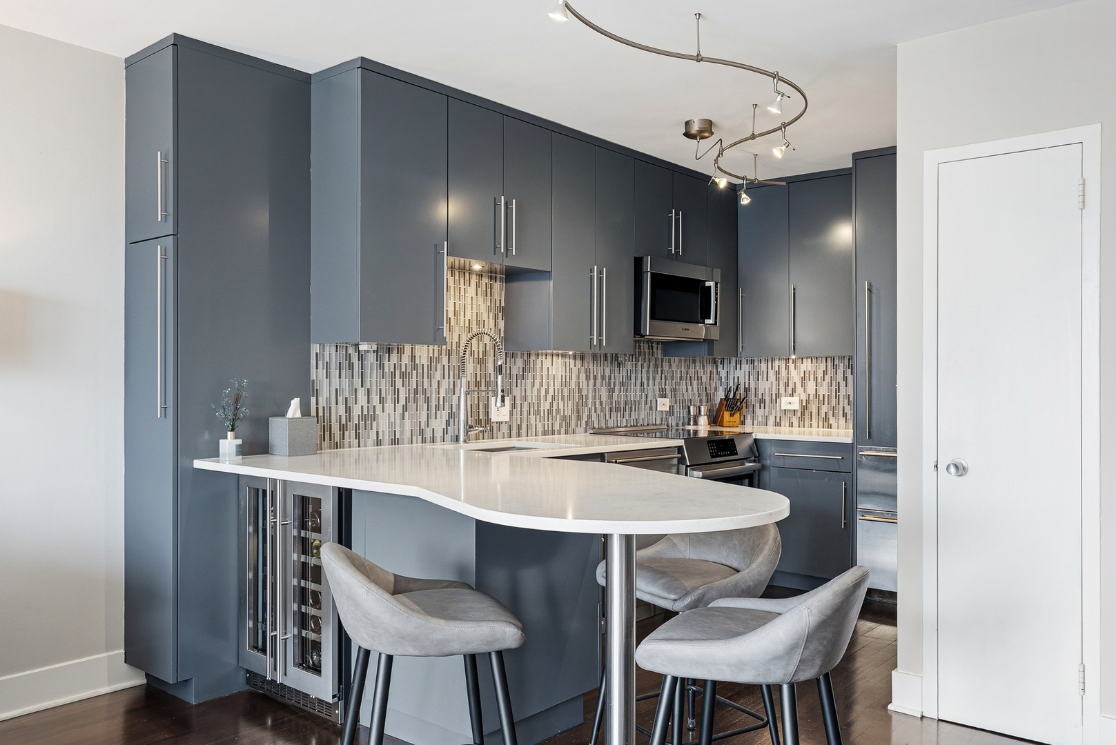 1550 N Lake Shore Drive 23F