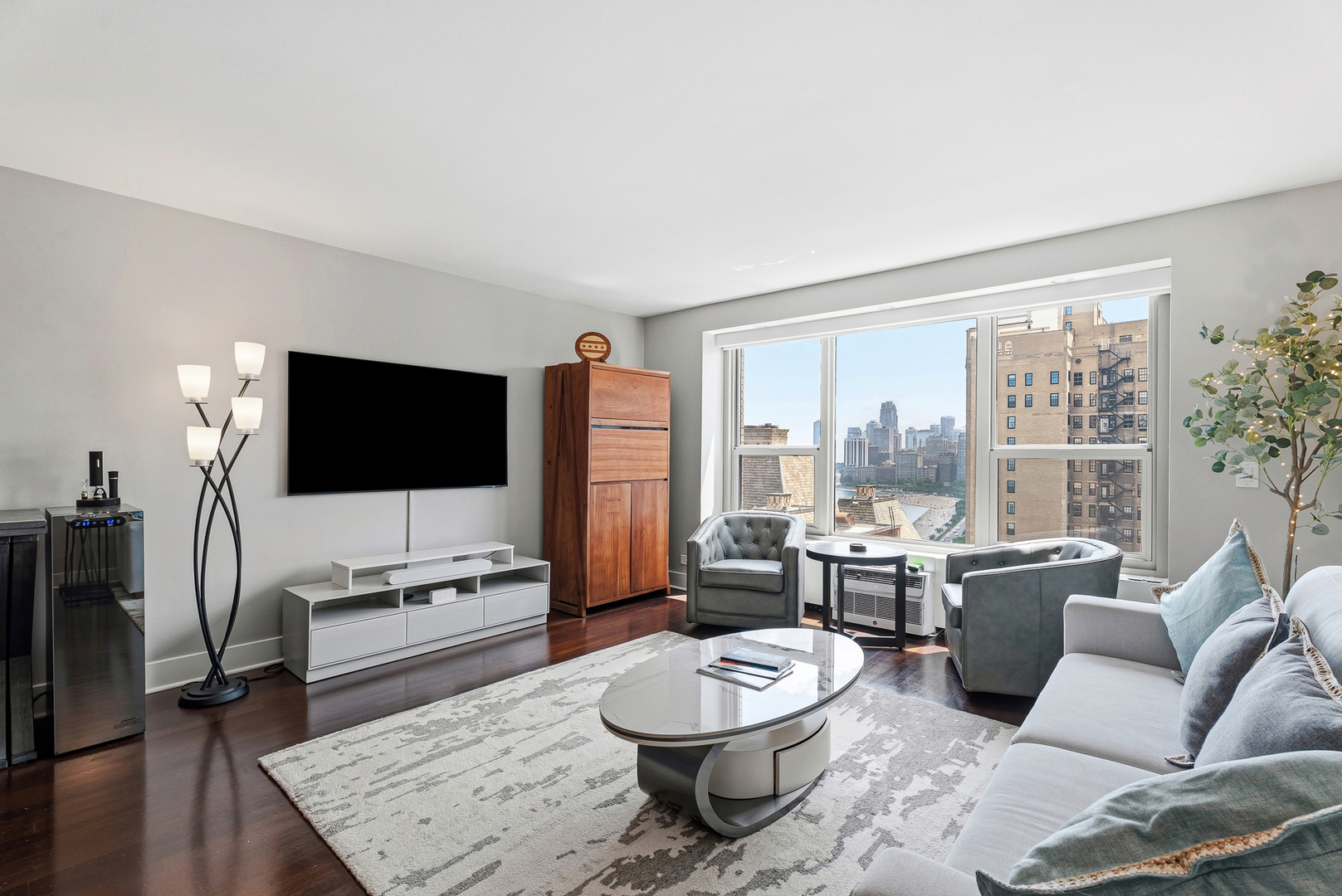 1550 N Lake Shore Drive 23F
