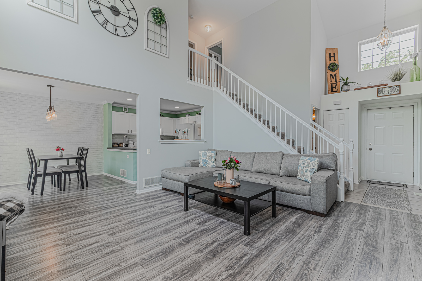 2367 Camden Bay