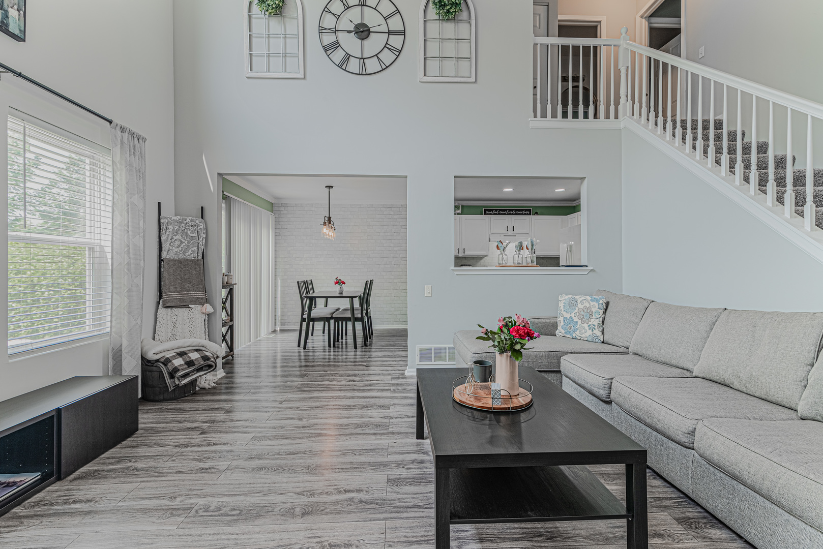 2367 Camden Bay