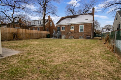 Tiny photo for 212 E 142nd Place, Dolton, IL 60419 (MLS # 12566807)