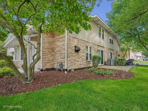 Tiny photo for 920 Elderberry Circle #104, Naperville, IL 60563 (MLS # 12731647)