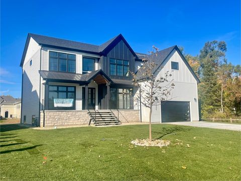 Photo of 10226 S 81st Avenue, Palos Hills, IL 60465 (MLS # 12460029)