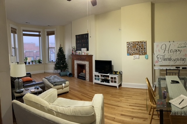 1117 W Belmont Avenue 2