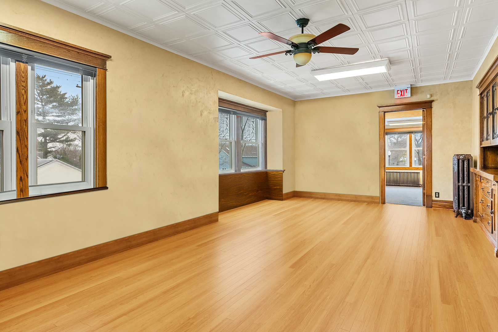 3425 W Elm Street