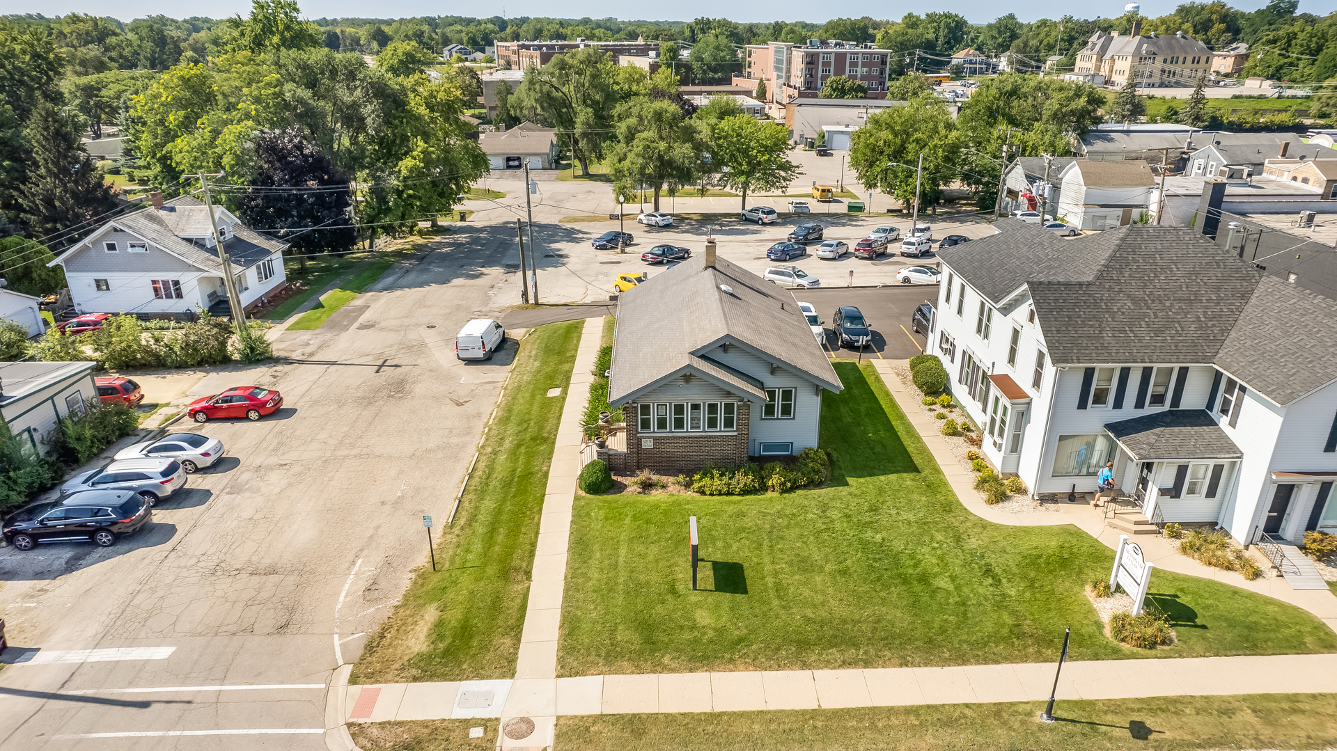3425 W Elm Street
