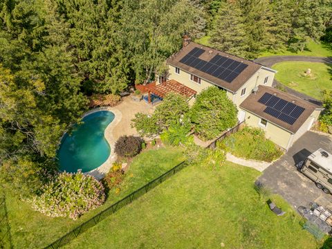 Photo of 1907 Cherry Valley Road, Woodstock, IL 60098 (MLS # 12470382)