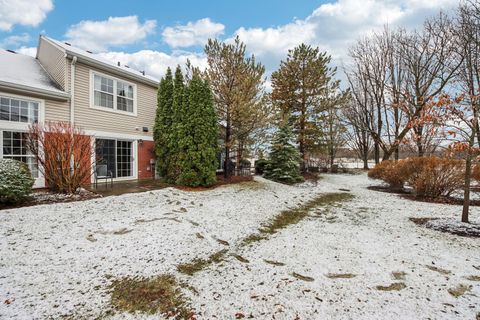 Tiny photo for 808 Old Checker Road, Buffalo Grove, IL 60089 (MLS # 12575200)