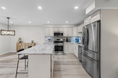 Tiny photo for 7970 Garfield Avenue #102, Burr Ridge, IL 60527 (MLS # 12745504)