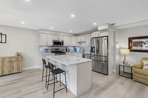 Tiny photo for 7970 Garfield Avenue #102, Burr Ridge, IL 60527 (MLS # 12745504)