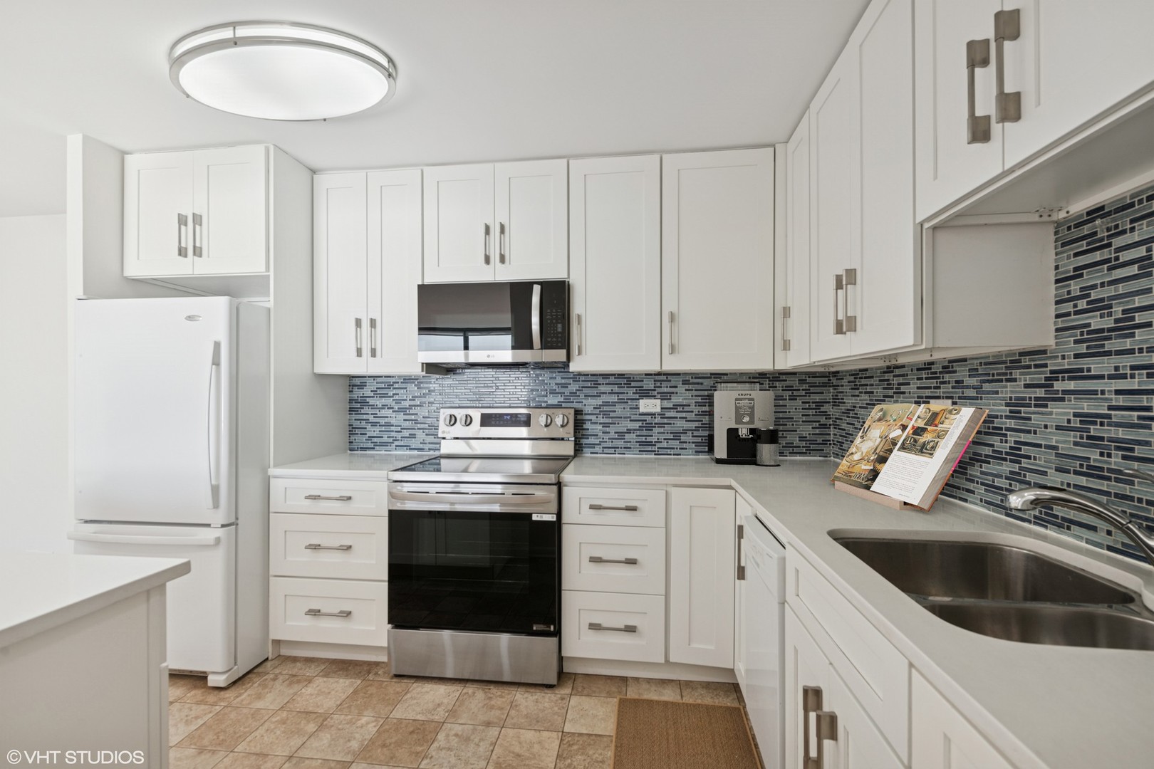 155 N HARBOR Drive 610