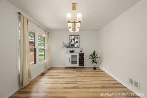 Tiny photo for 1110 S Fernandez Avenue, Arlington Heights, IL 60005 (MLS # 12721175)