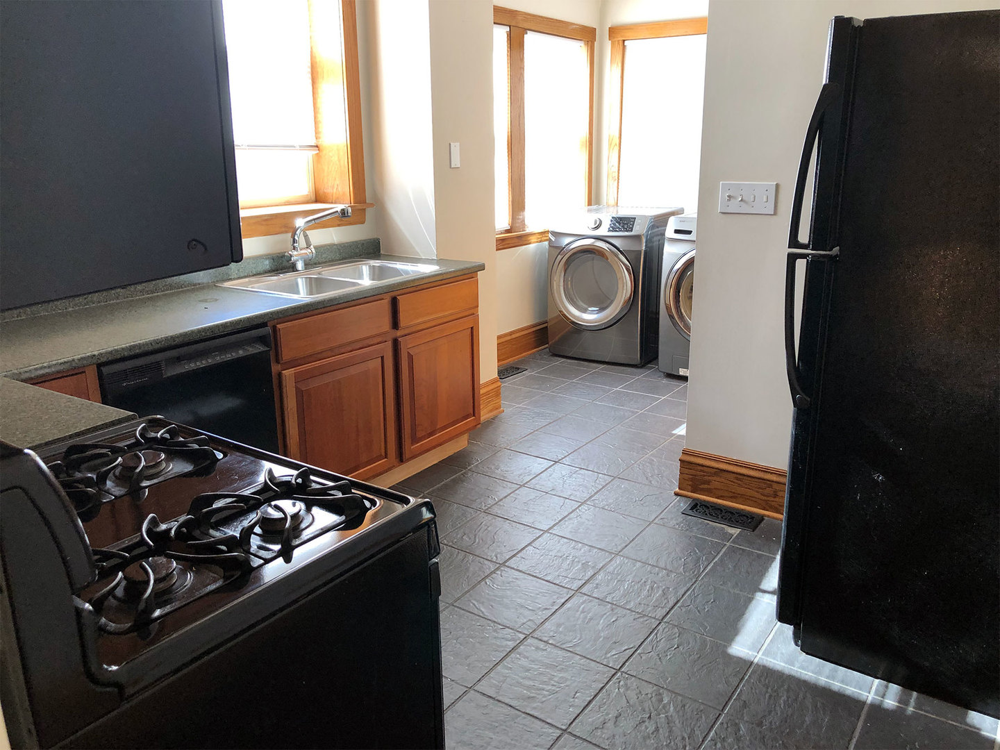 1715 W Rascher Avenue 1