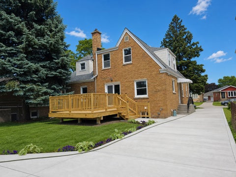 Tiny photo for 4727 N Newcastle Avenue, Harwood Heights, IL 60706 (MLS # 12679190)
