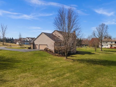 Tiny photo for 39W228 W Hilltop Drive, St. Charles, IL 60175 (MLS # 12598516)