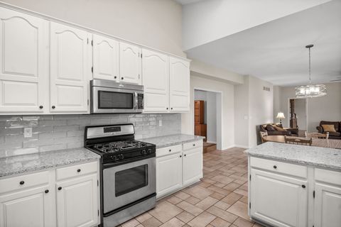 Tiny photo for 39W228 W Hilltop Drive, St. Charles, IL 60175 (MLS # 12598516)