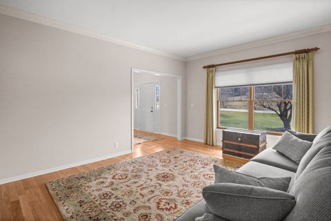 Tiny photo for 39W228 W Hilltop Drive, St. Charles, IL 60175 (MLS # 12598516)