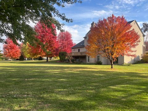 Tiny photo for 39W228 W Hilltop Drive, St. Charles, IL 60175 (MLS # 12598516)