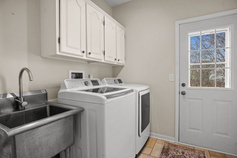 Tiny photo for 39W228 W Hilltop Drive, St. Charles, IL 60175 (MLS # 12598516)