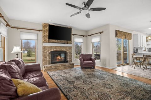 Tiny photo for 39W228 W Hilltop Drive, St. Charles, IL 60175 (MLS # 12598516)