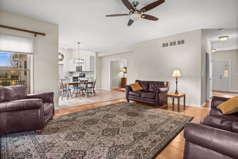 Tiny photo for 39W228 W Hilltop Drive, St. Charles, IL 60175 (MLS # 12598516)